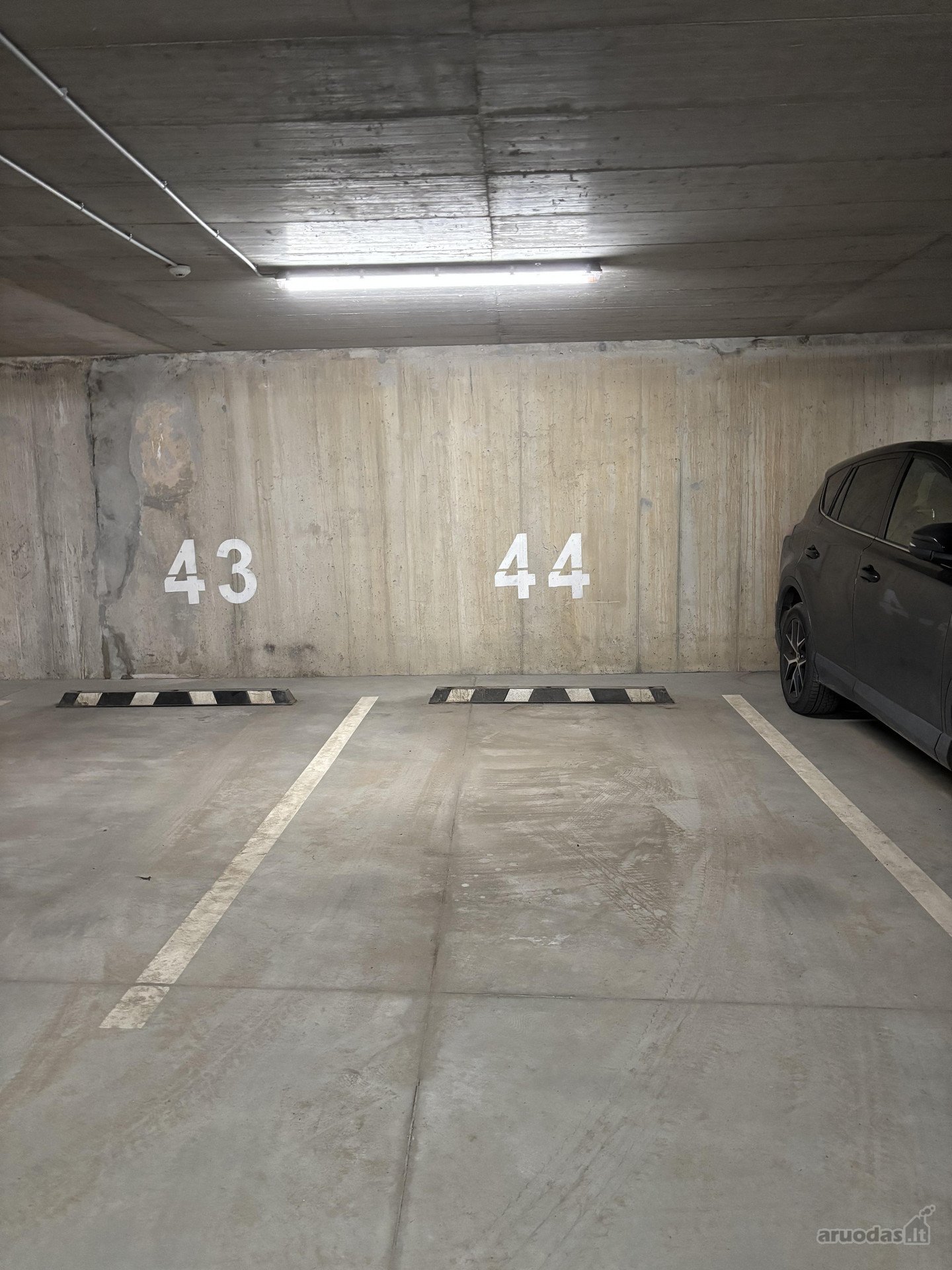 Nuomojama požeminė parkingo vieta. 