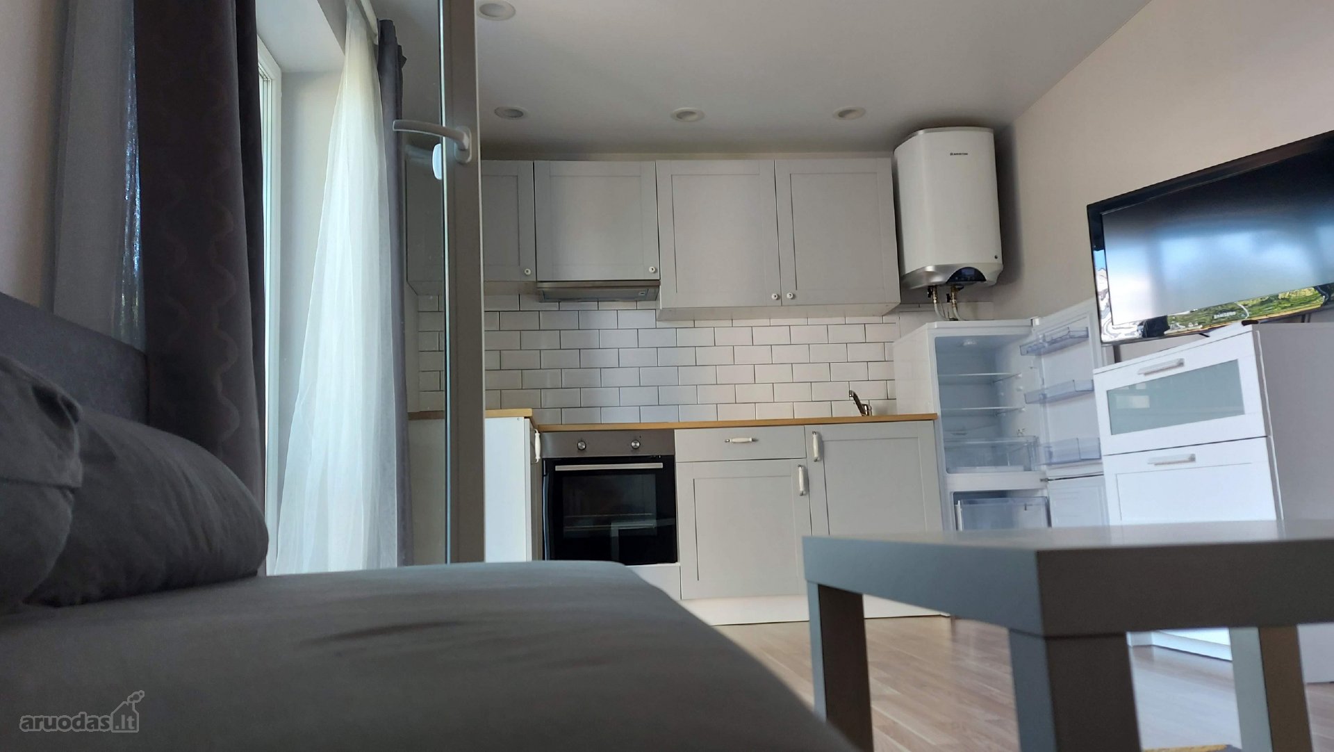 Išnuomojamas 2 kambarių butas renovuotame