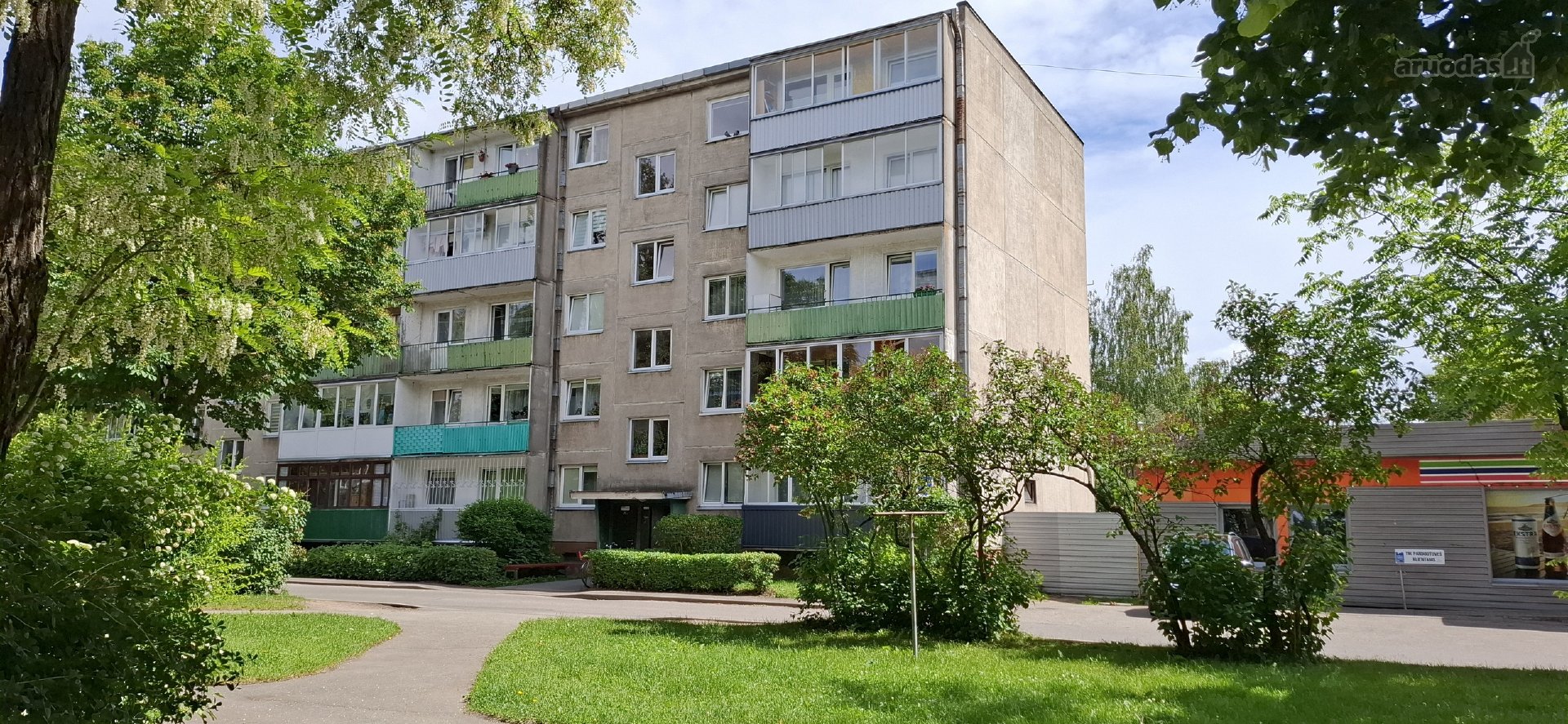Parduodamas šiltas, vidinis 2-jų kambarių