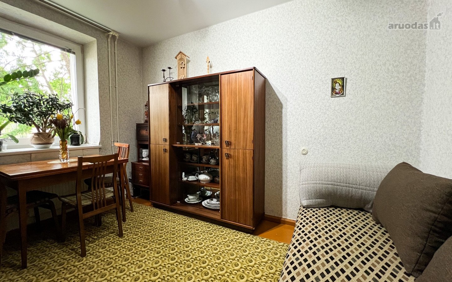 Parduodamas erdvus ir šviesus 4 kambarių