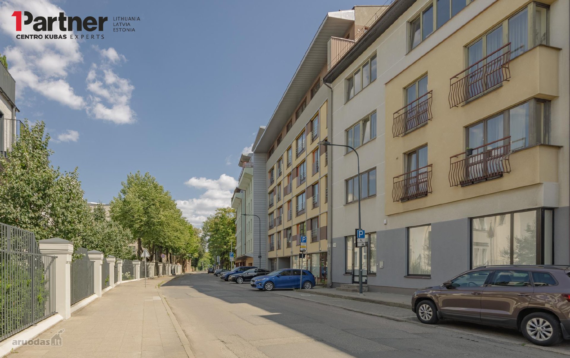 Parduodamas 3 kambarių butas su išskirtiniu