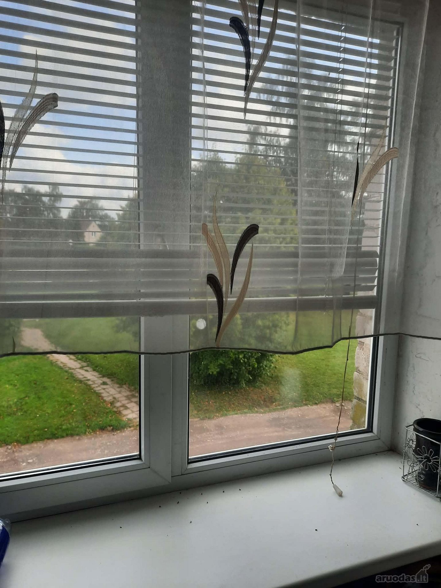 Parduodamas erdvus 3 kambarių butas antrame