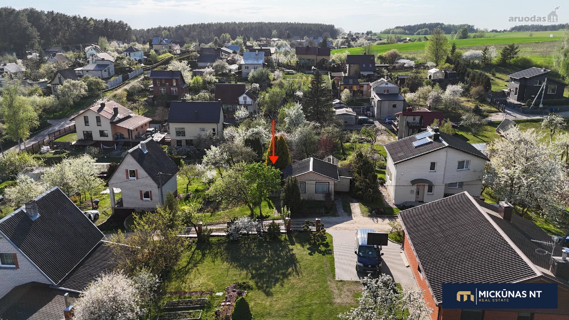 Parduodamas žemės sklypas su laikinu statiniu