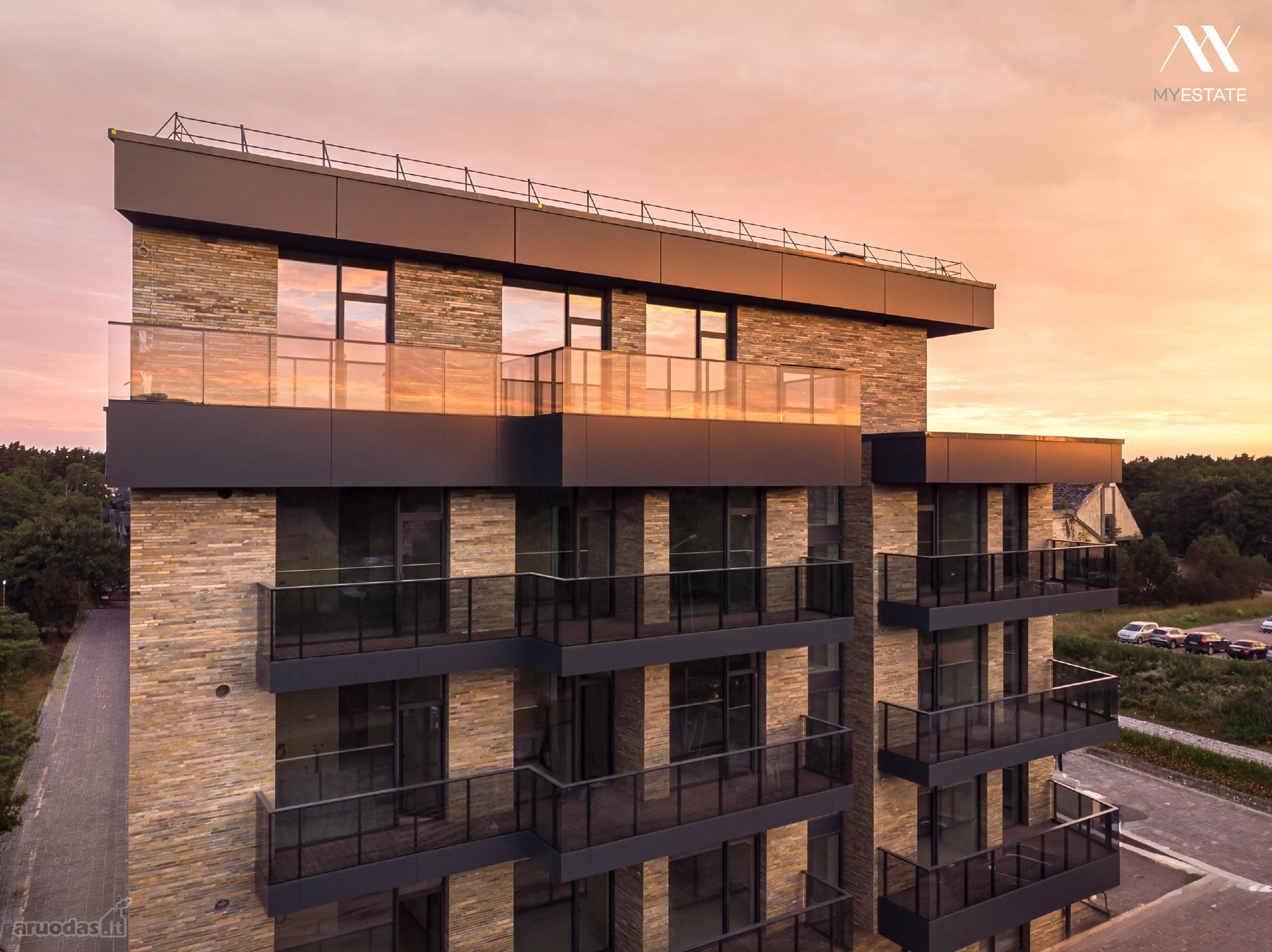 Parduodami išskirtiniai apartamentai