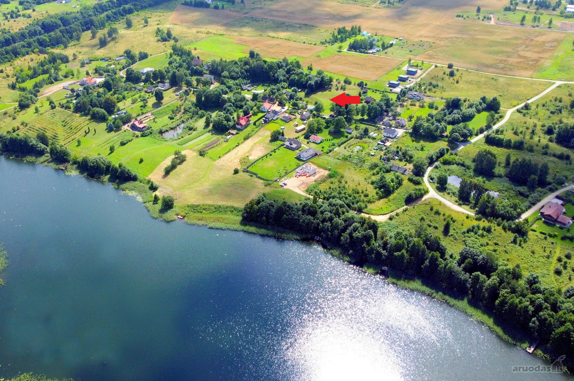 Vos už 20 km nuo Vilniaus sklypas prie ežero!