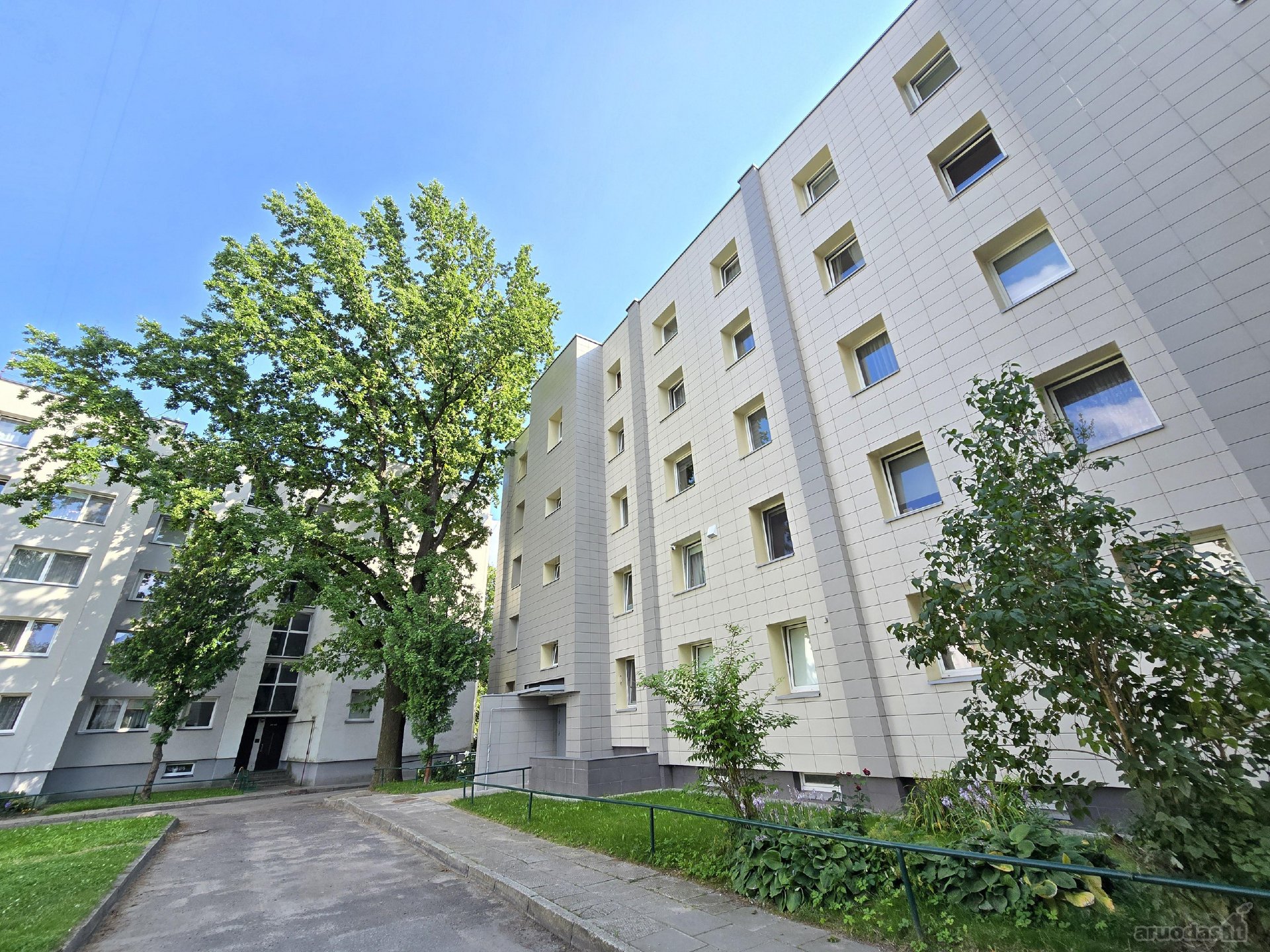 Parduodamas 2 kambarių butas Žaliakalnyje –