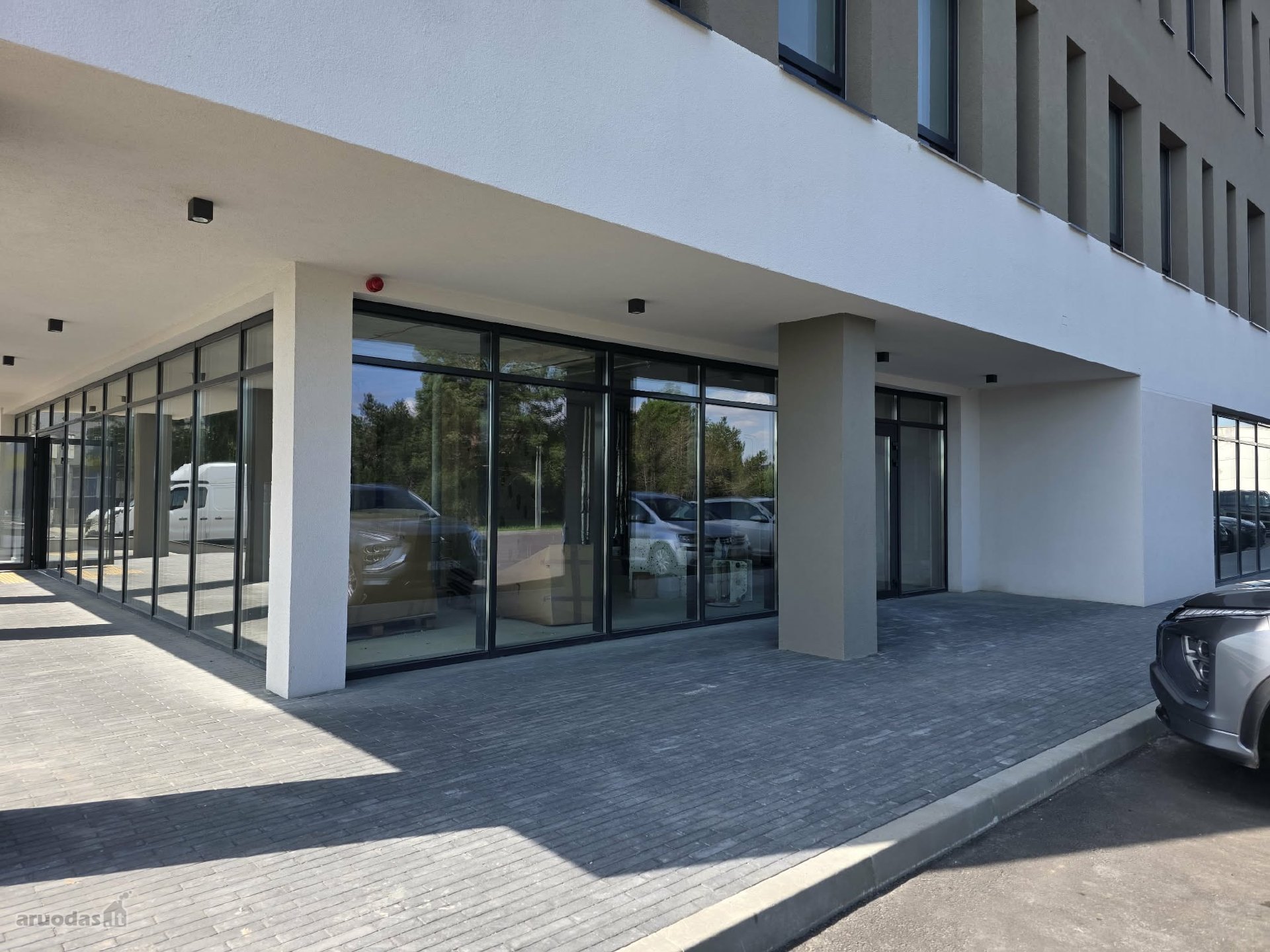 Parduodamos arba išnuomojamos komercinės