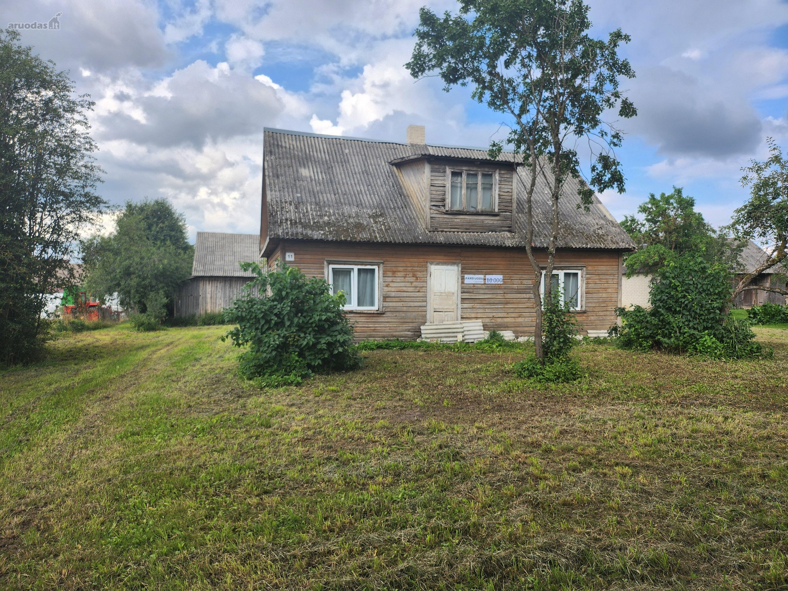 Raseinių rajone, Žibulių kaime, Dvaro gatvėje