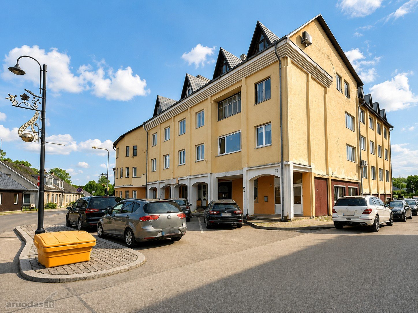 Parduodamos 233,28 Kv. M. Komercinės Patalpos