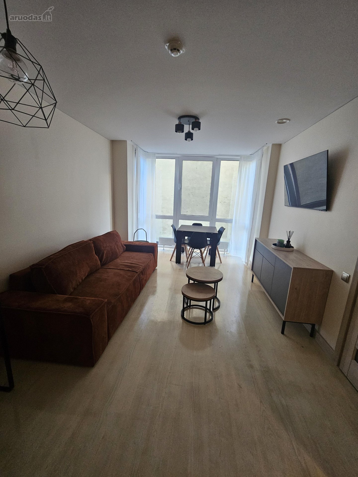 Išnuomojamas jaukus ir 2 kambarių butas