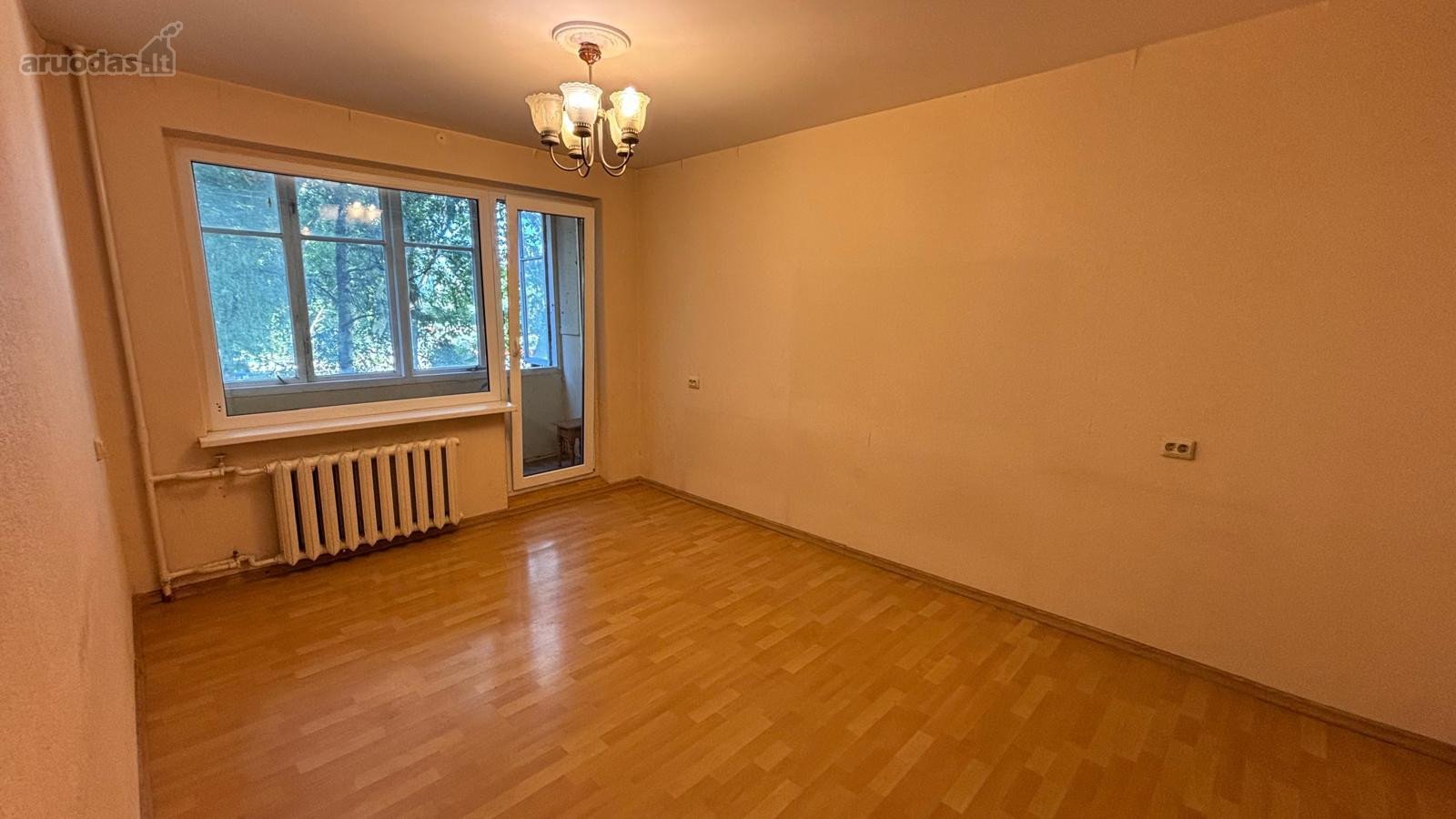 Butas erdvus, antras aukštas, ganėtinai