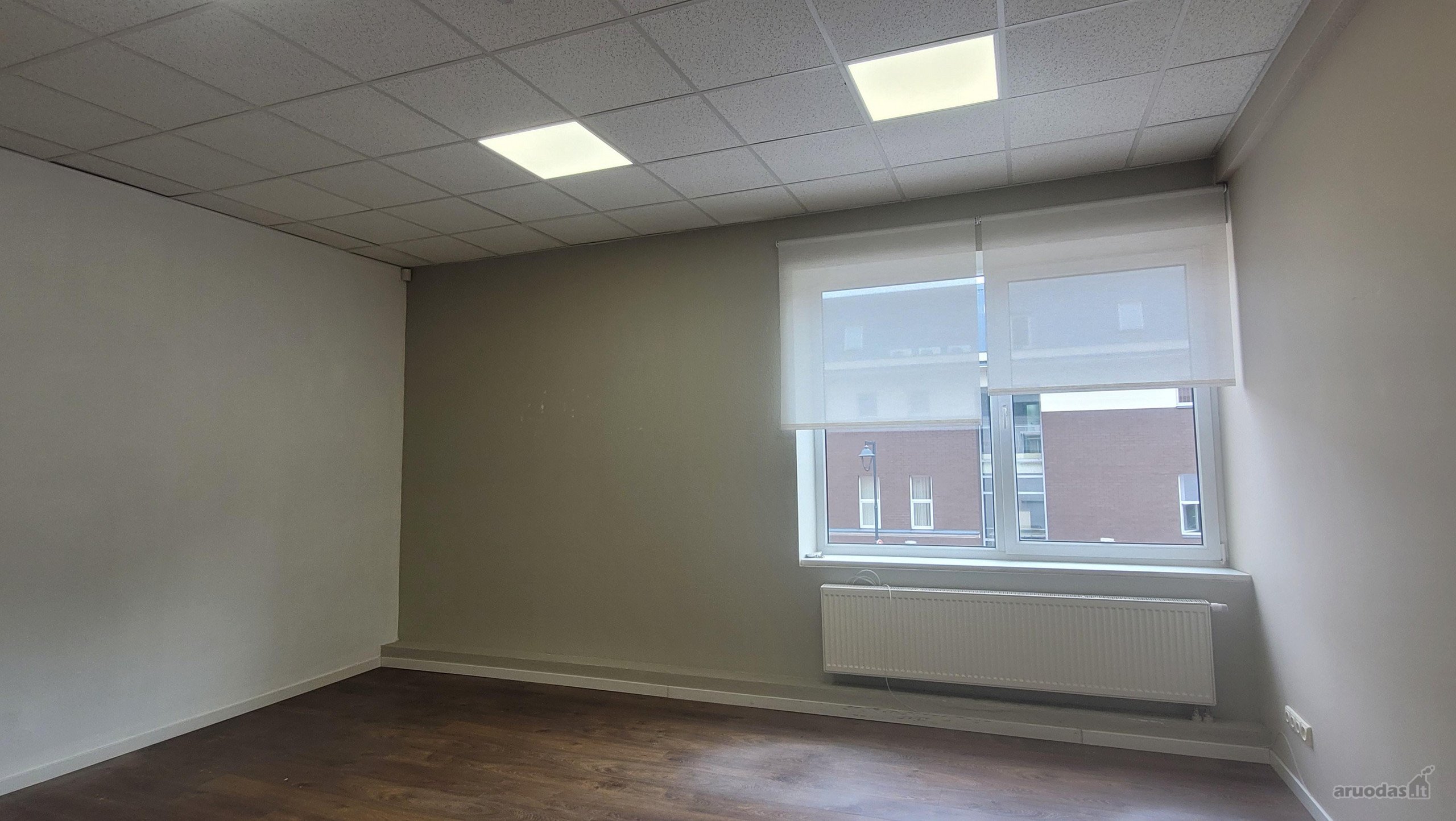 Centre, S.daukanto g. išnuomoju 26 m2 patalpą