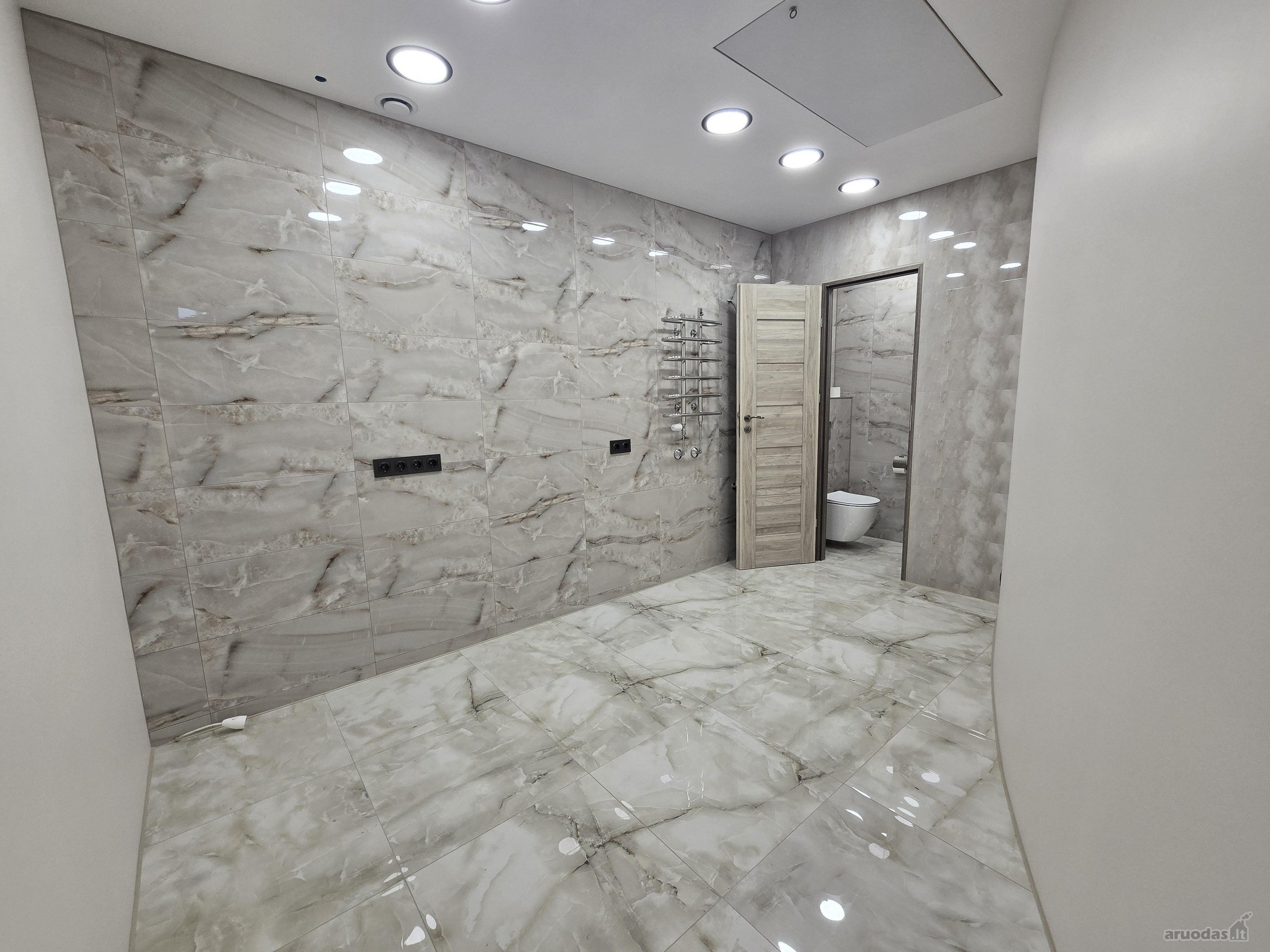 Nuomojamos 84 M² Komercinės Patalpos