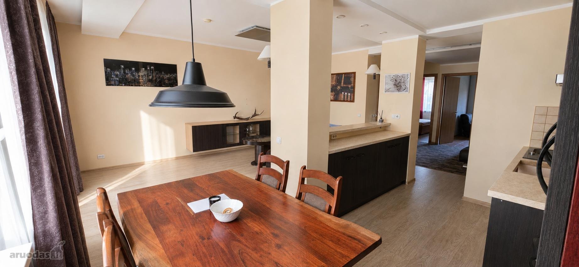 Parduodamas erdvus ir šviesus 81,14 m², 3