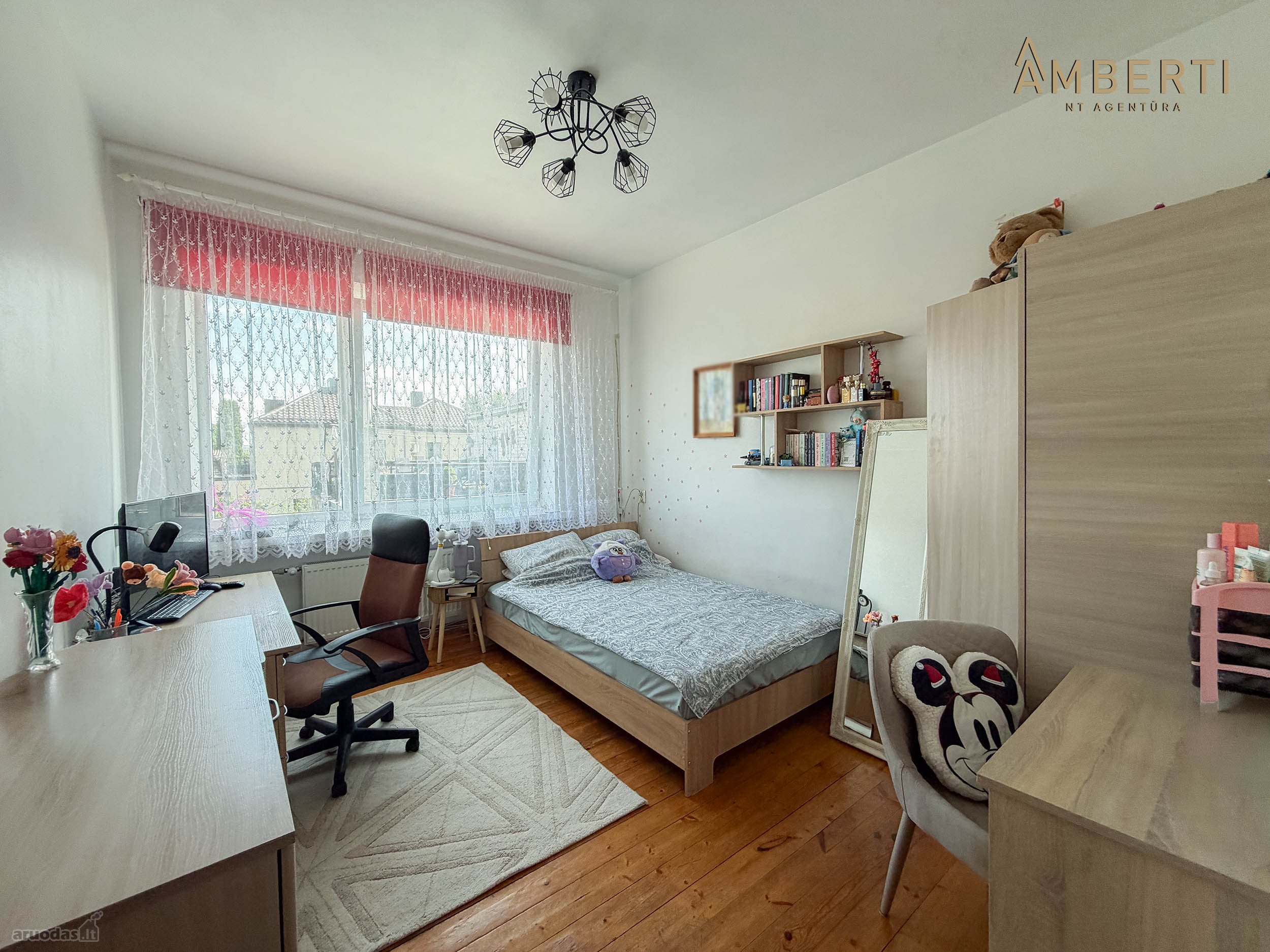 Amberti Nt agentūra parduoda erdvų mūrinį