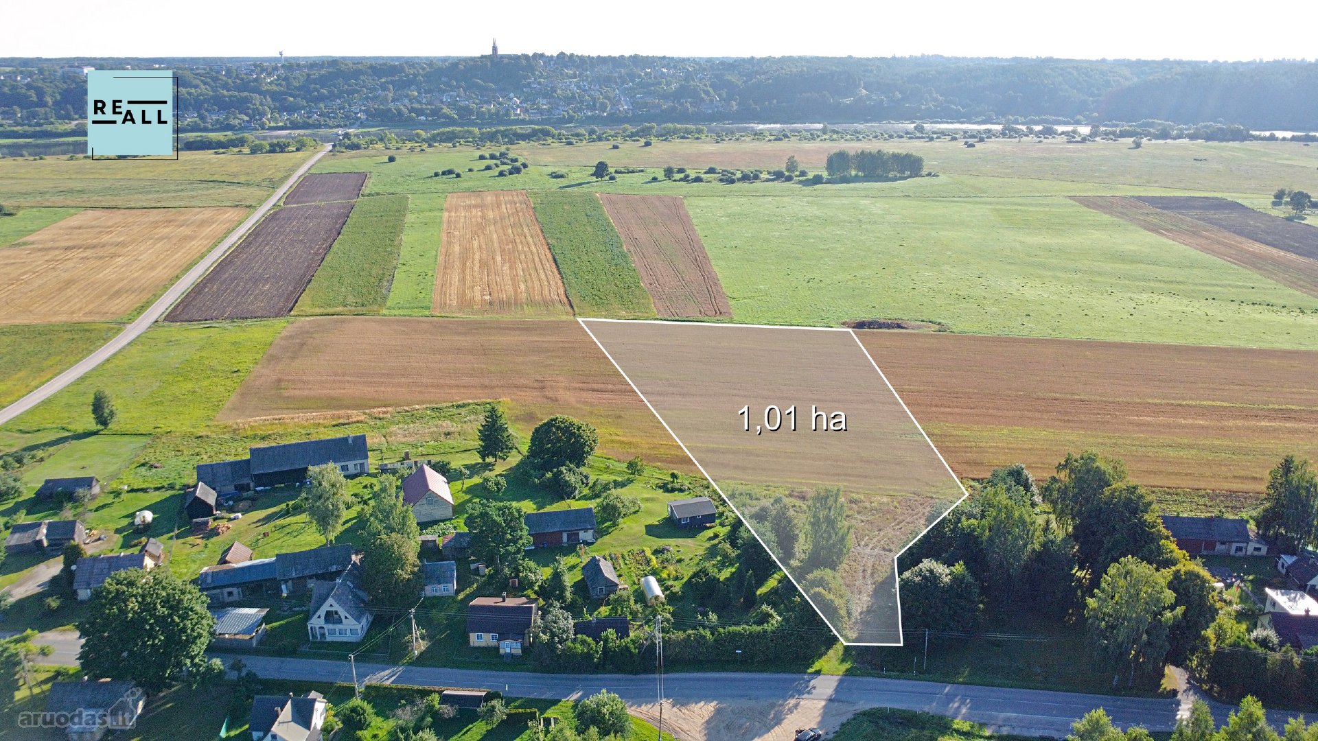 Parduodamas 1,01 Ha Namų Valdos Sklypas Šakių