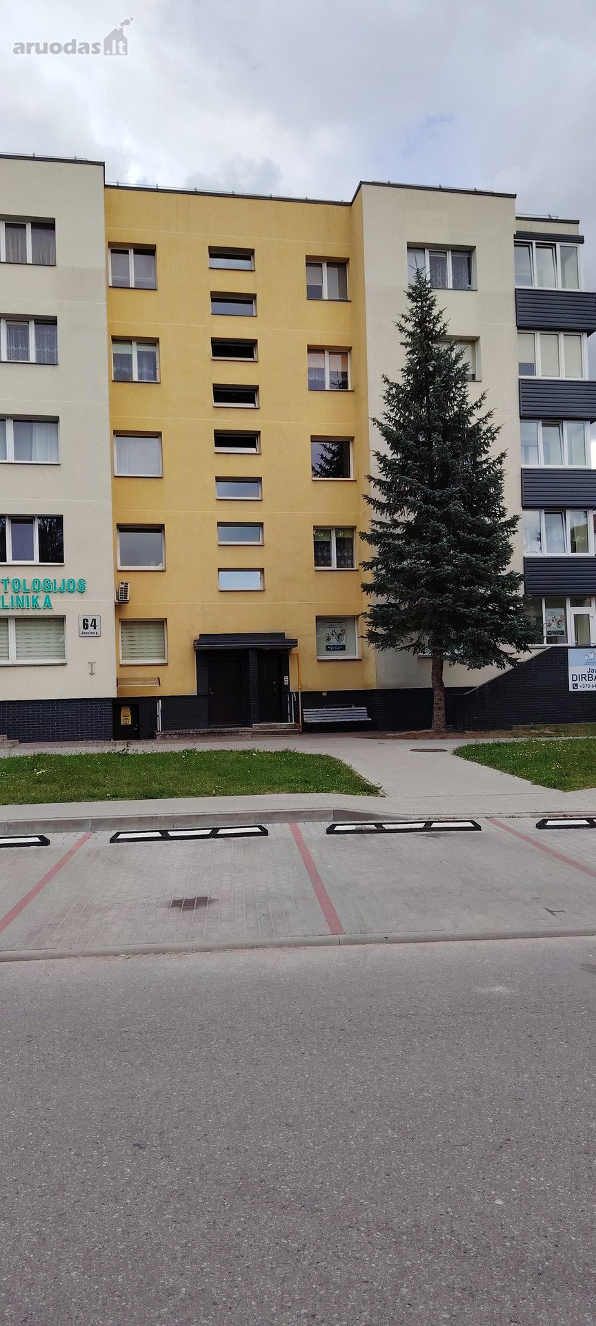 Parduodamas triju kambariu butas,pvonijos