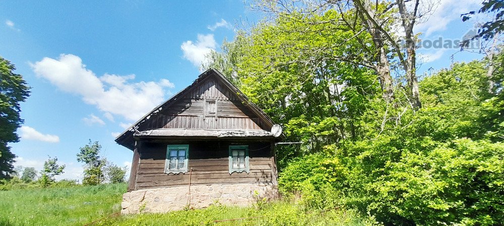 Parduodama autentiška sodyba su 1,8 ha žemės