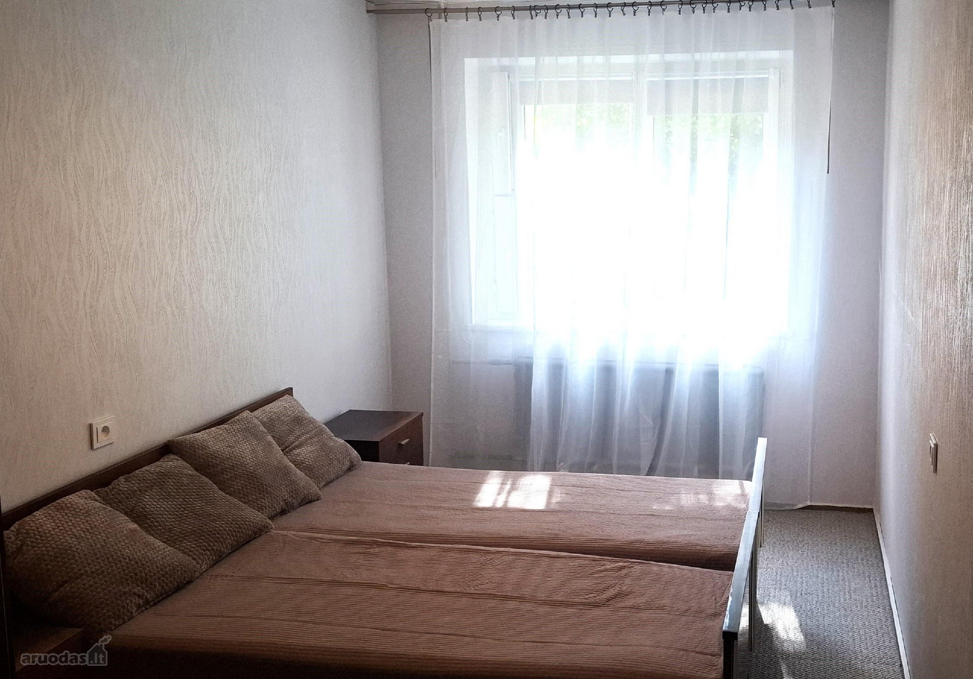 Norėdami susisiekti su brokeriu skambinkite