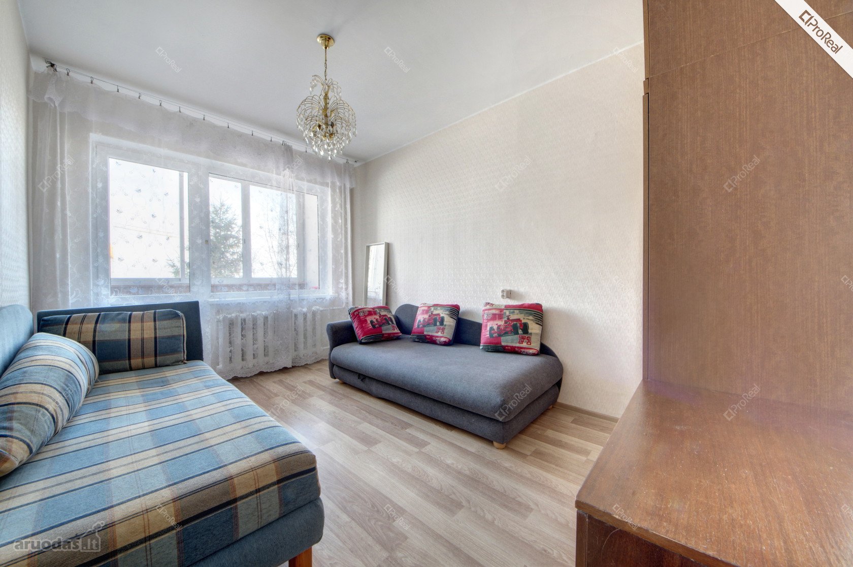 Išnuomojamas Tvarkingas 3 Atskirų Kambarių