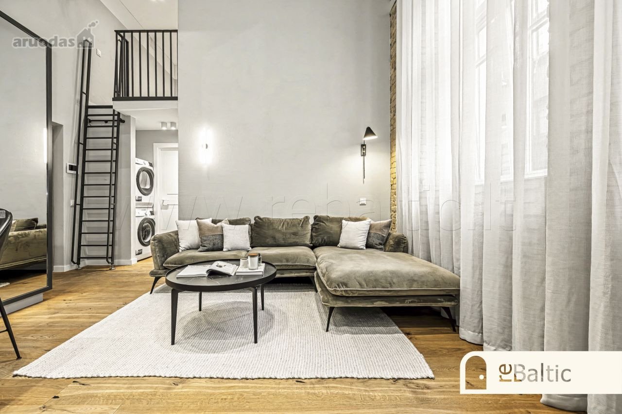 Prestižiniai apartamentai net 4.7 metrų