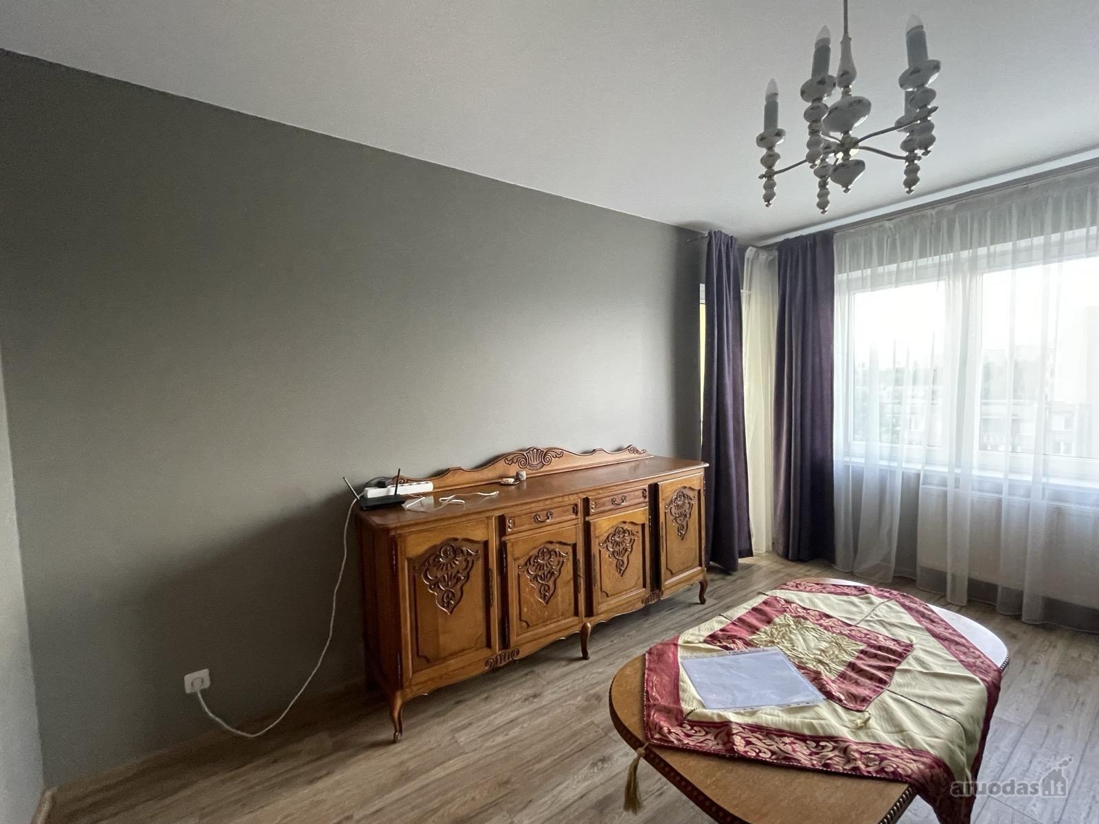 Parduodamas erdvus 3 kambarių, 61,35 m² butas