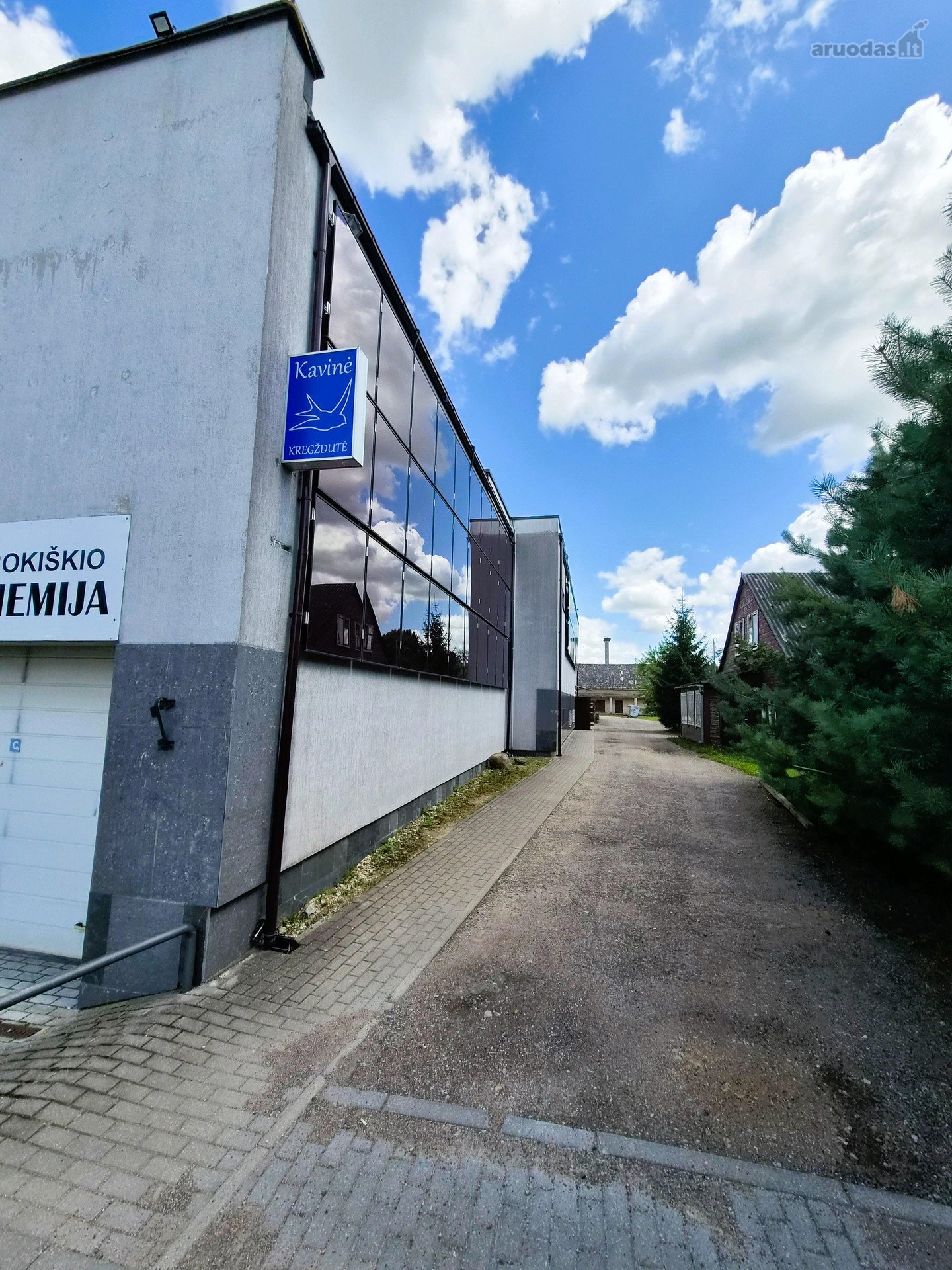 Nuomojamos 163 kv. m komercinės paskirties