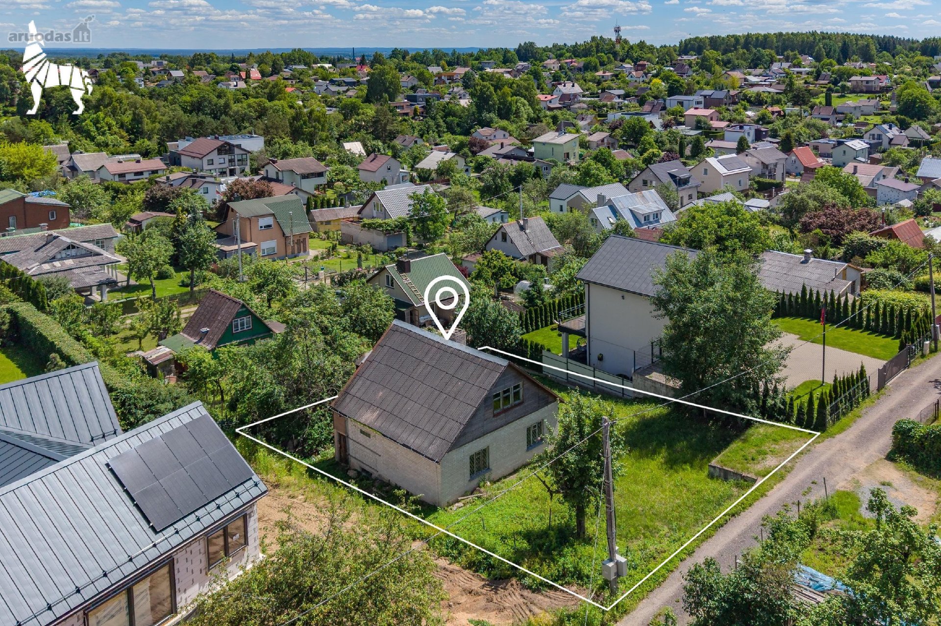 Rokantiškių miško parko pašonėje parduodamas