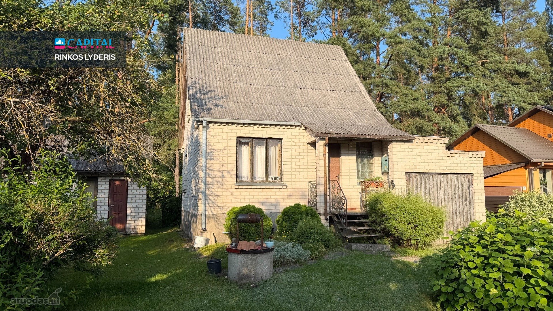 Parduodamas jaukus ir erdvus mūrinis sodo