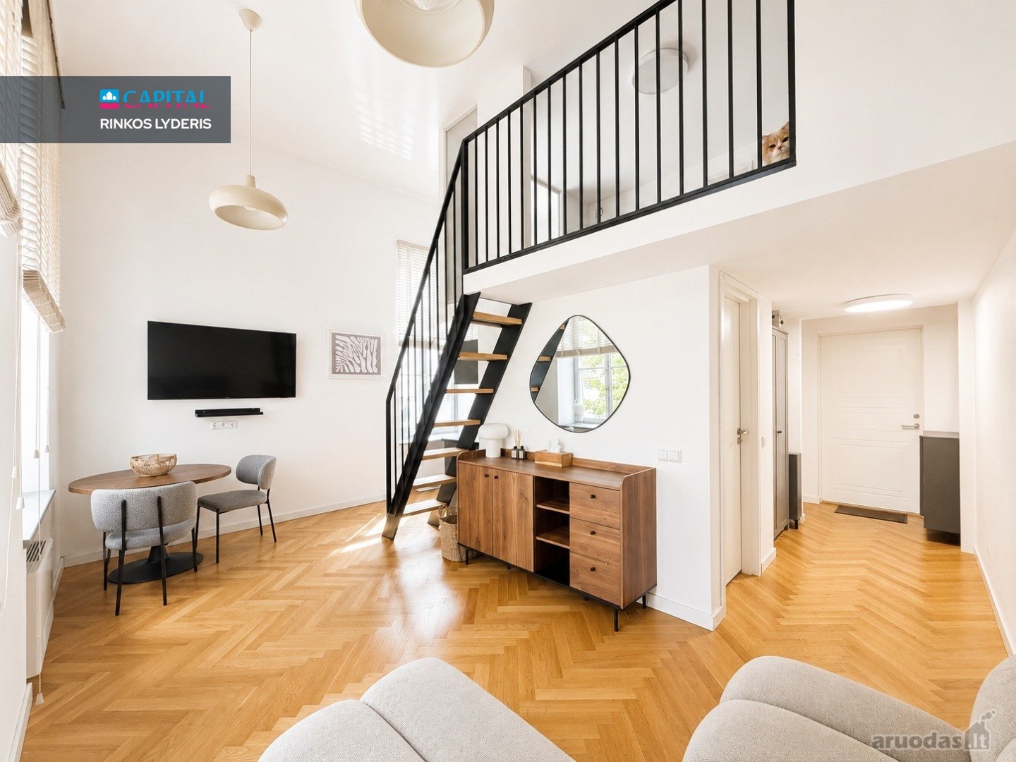 Parduodamas Išskirtinis 3 Kambarių Loftas