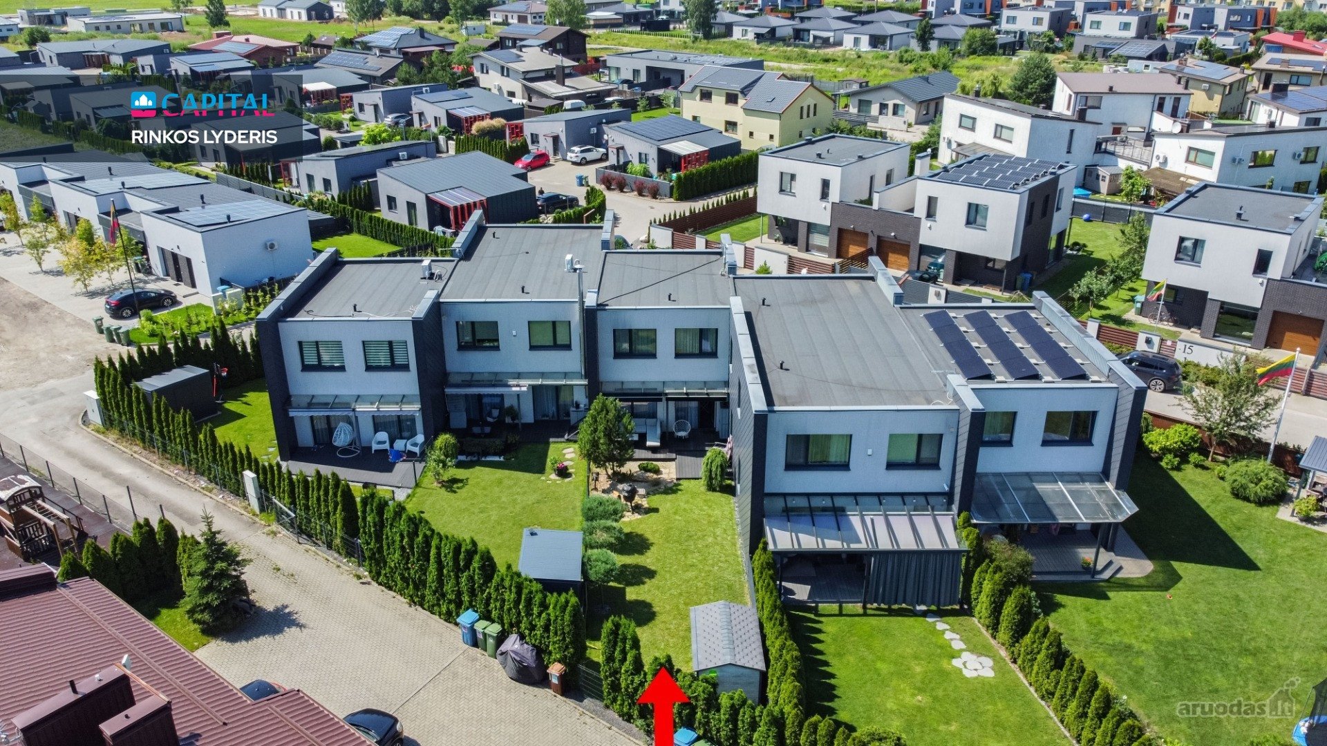 Parduodamas Erdvus 4 Kambarių Kotedžas