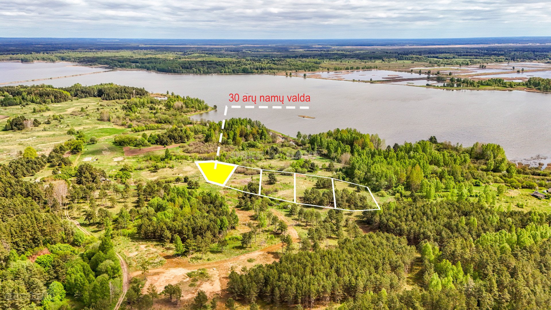 Parduodamas vienas iš šešių sklypų,(galima