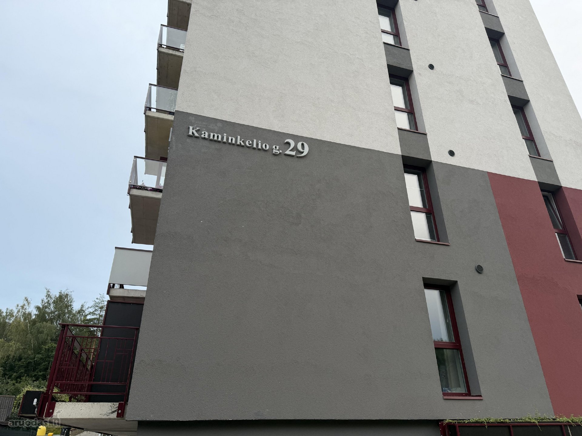 Išnuomojamas garažas 28kvadratų.