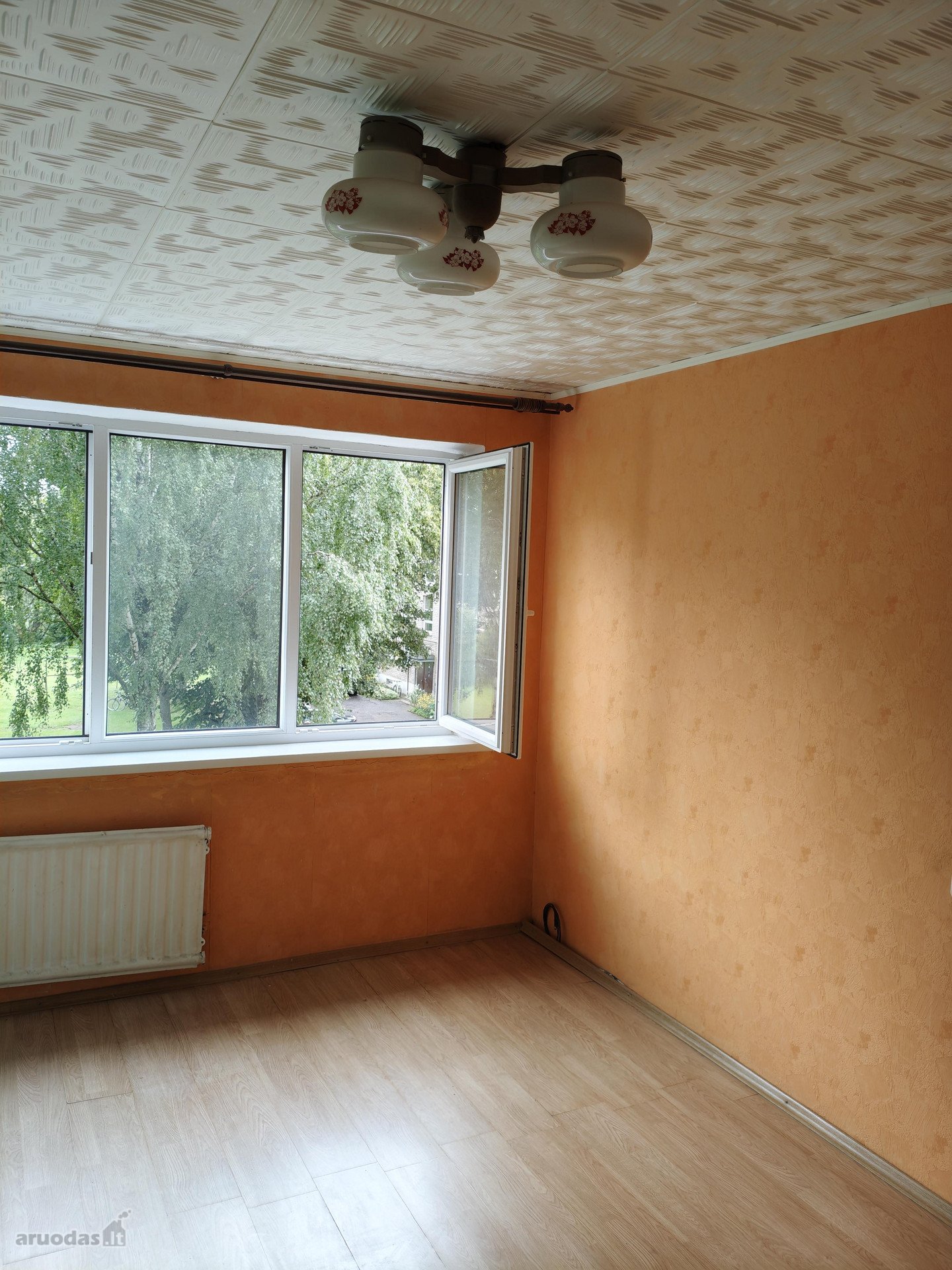 Labai geri kaimynai,renovacija rudeni,galima