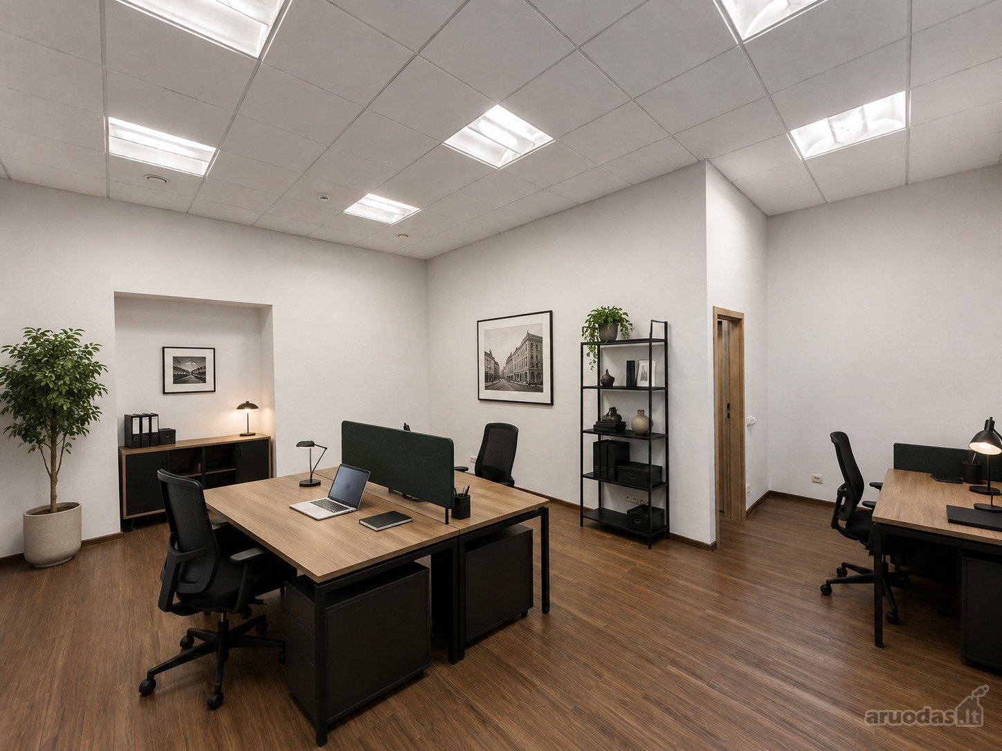 Nuomojamos 55 m² komercinės patalpos