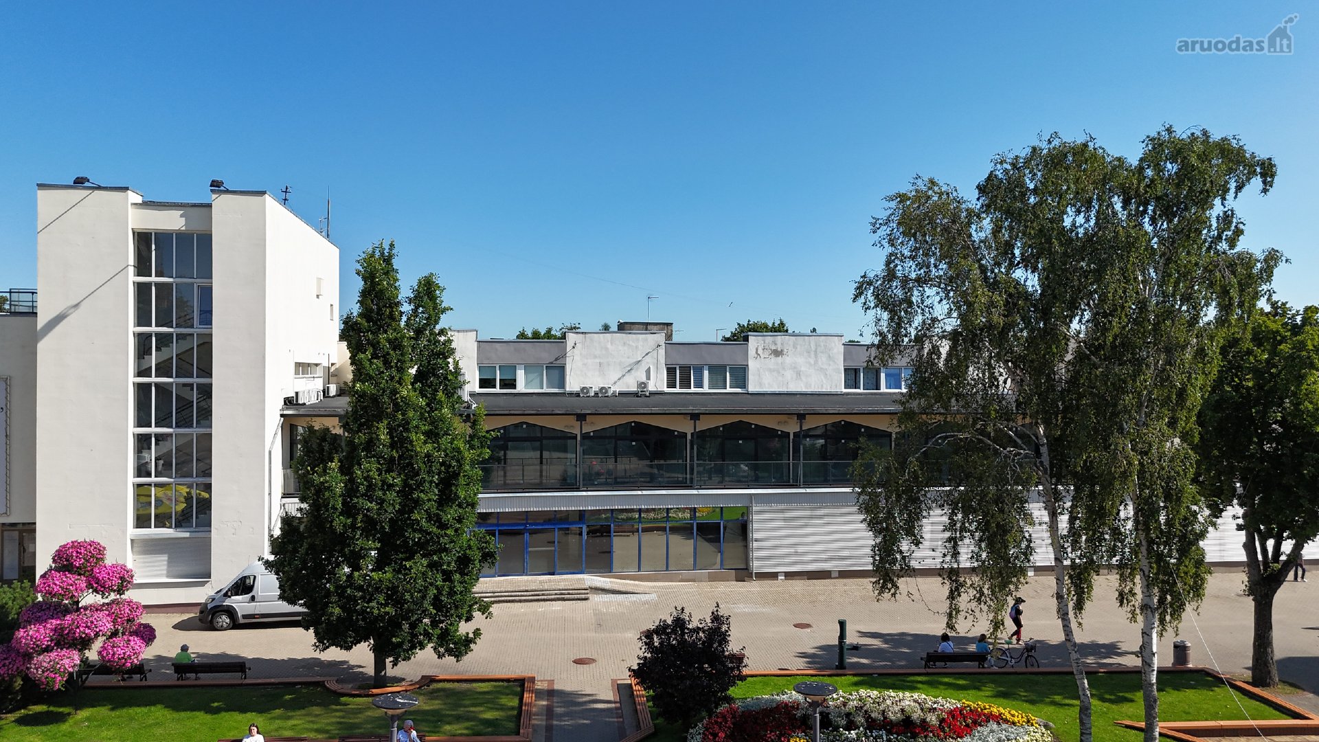 1210 m² Prekybinės Patalpos Pačiame Palangos