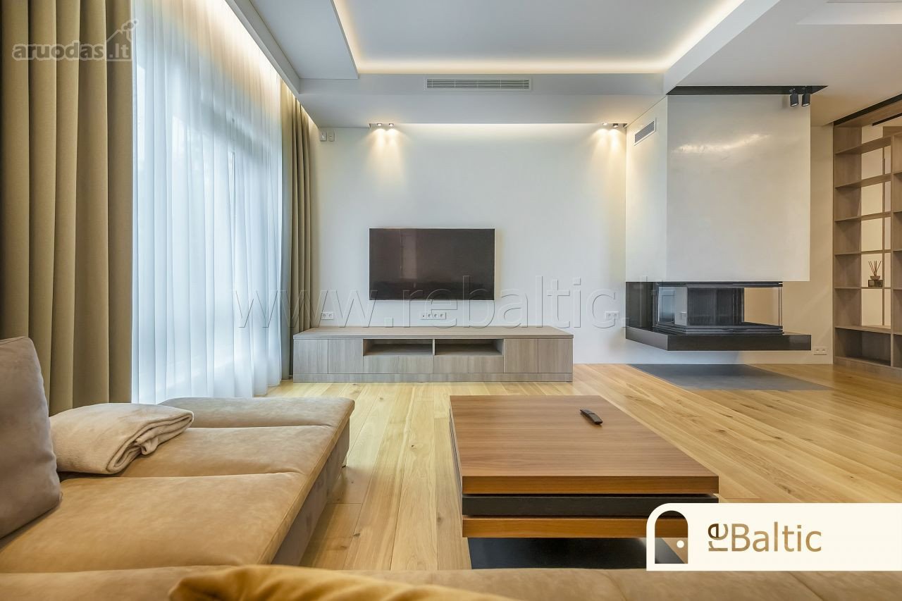 Parduodami išskirtiniai apartamentai viename