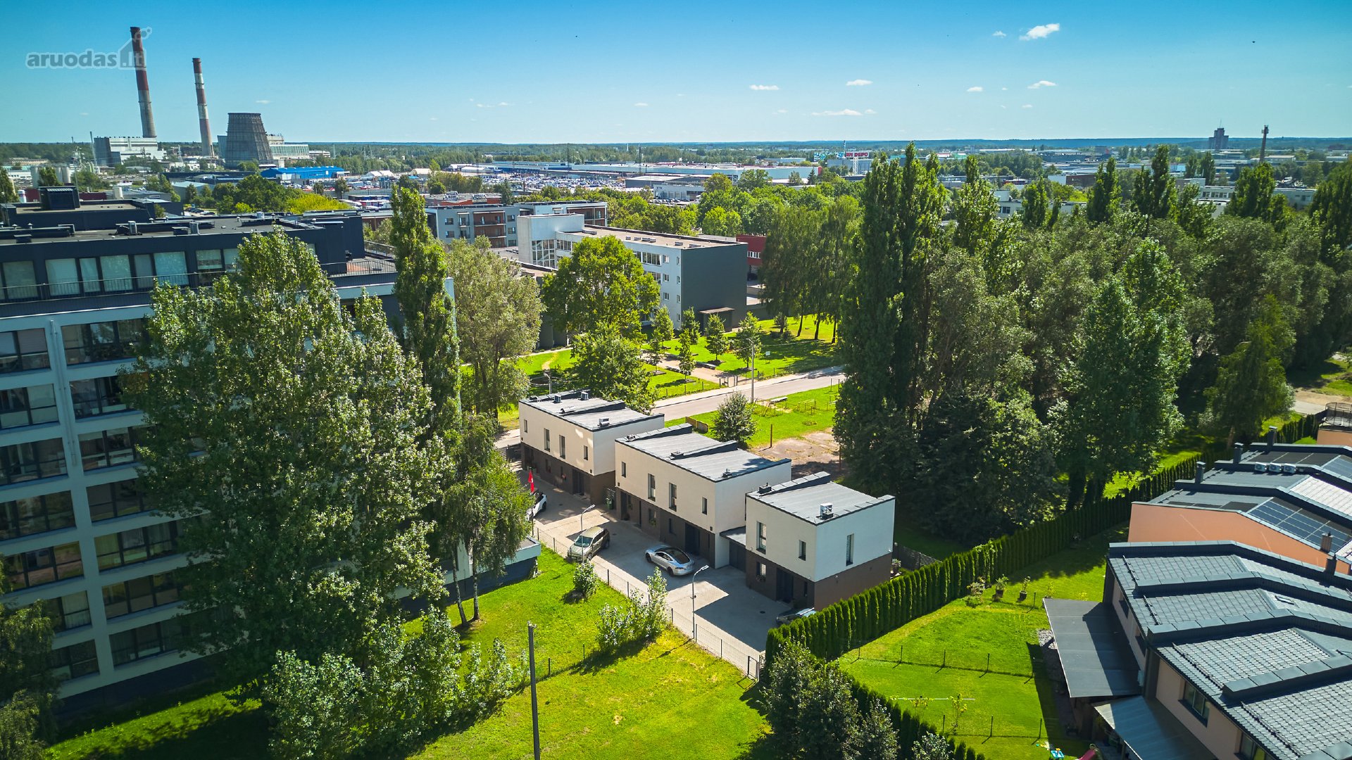 Parduodamas Pilnai Įrengtas Dviejų Aukštų
