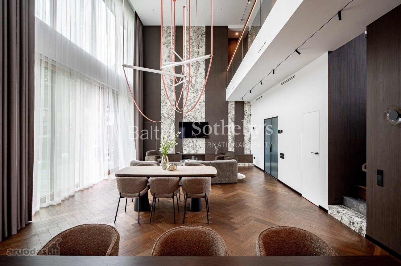Išskirtinės architektūros namai Antakalnyje