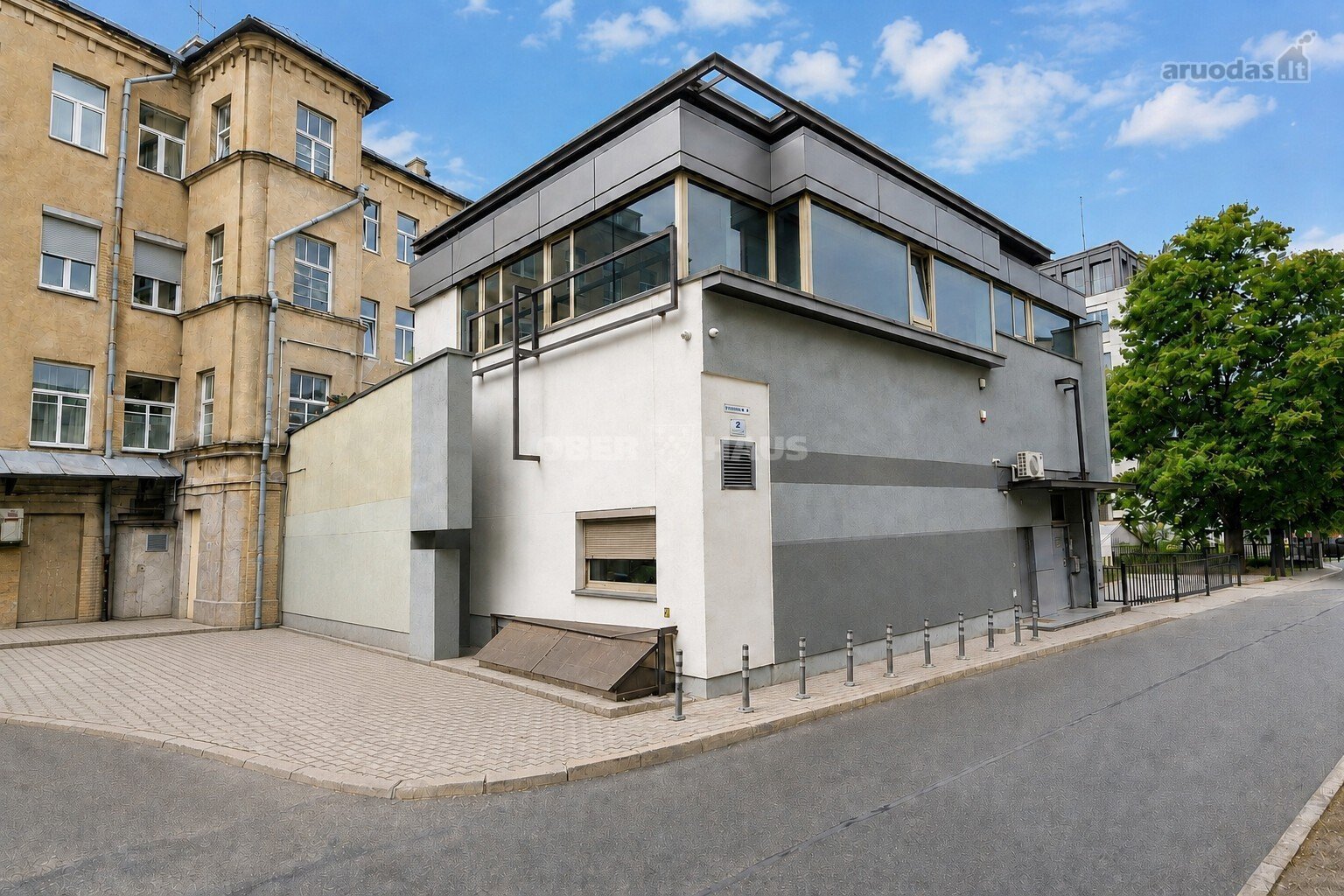 Išnuomojamos 129,80 m² biuro/paslaugų