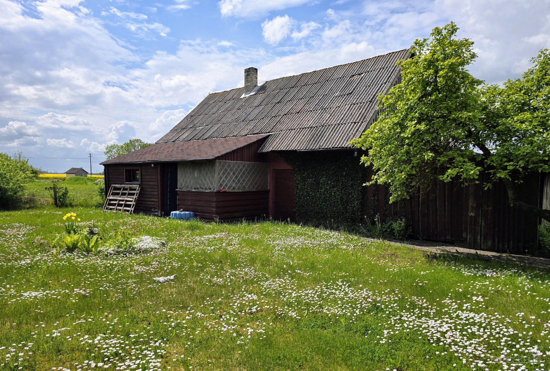 Parduodamas Sklypas Su Namu Laižuvoje .