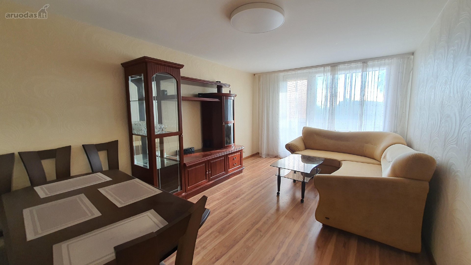 Parduodamas Erdvus 4 Kambarių Butas