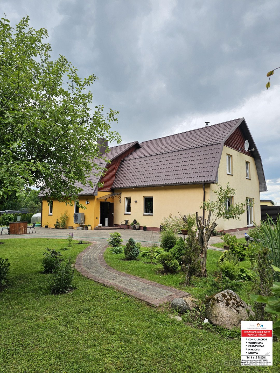 Išnuomojamas 2015 metų statybos namas su