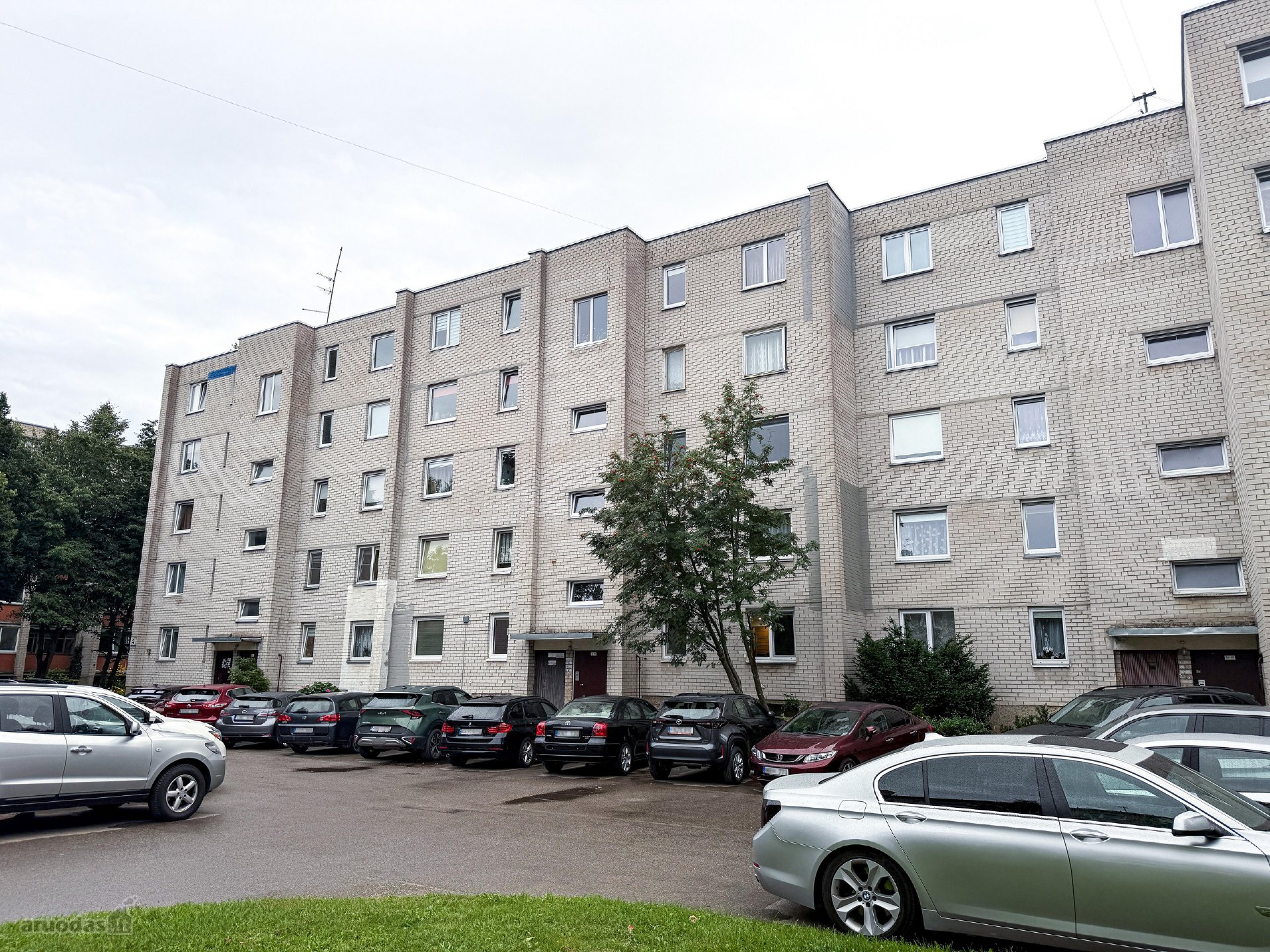 Parduodamas Remontui Paruoštas 4 Kambarių