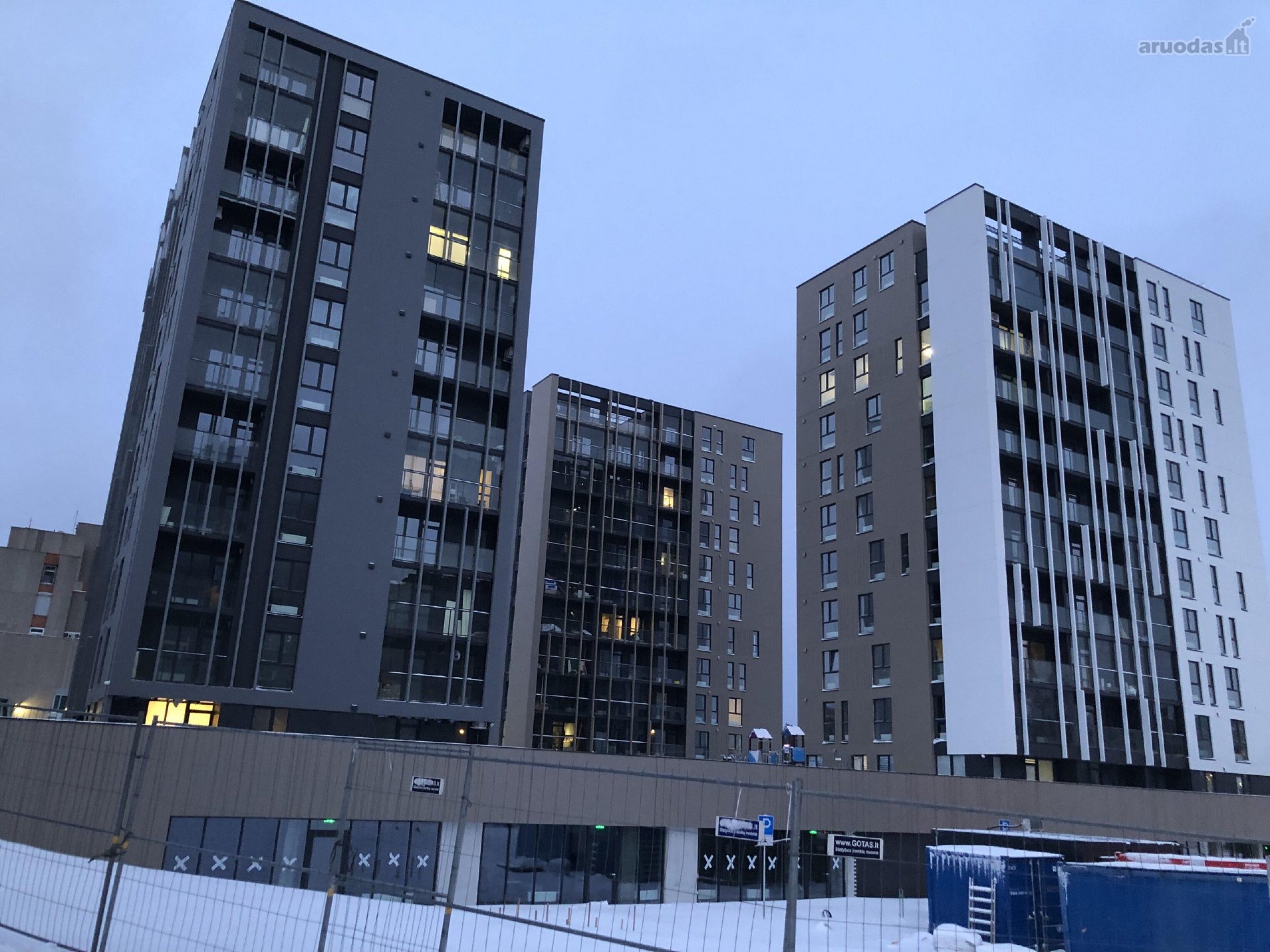 Parduodama parkavimo vieta „Viršuliškių stogų