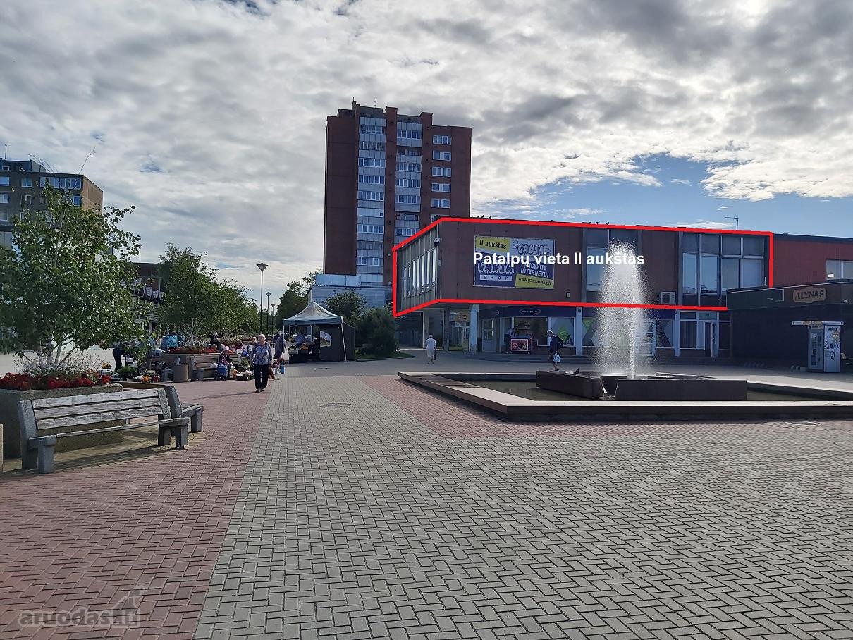 Debreceno prekybos centre parduodamos erdvios