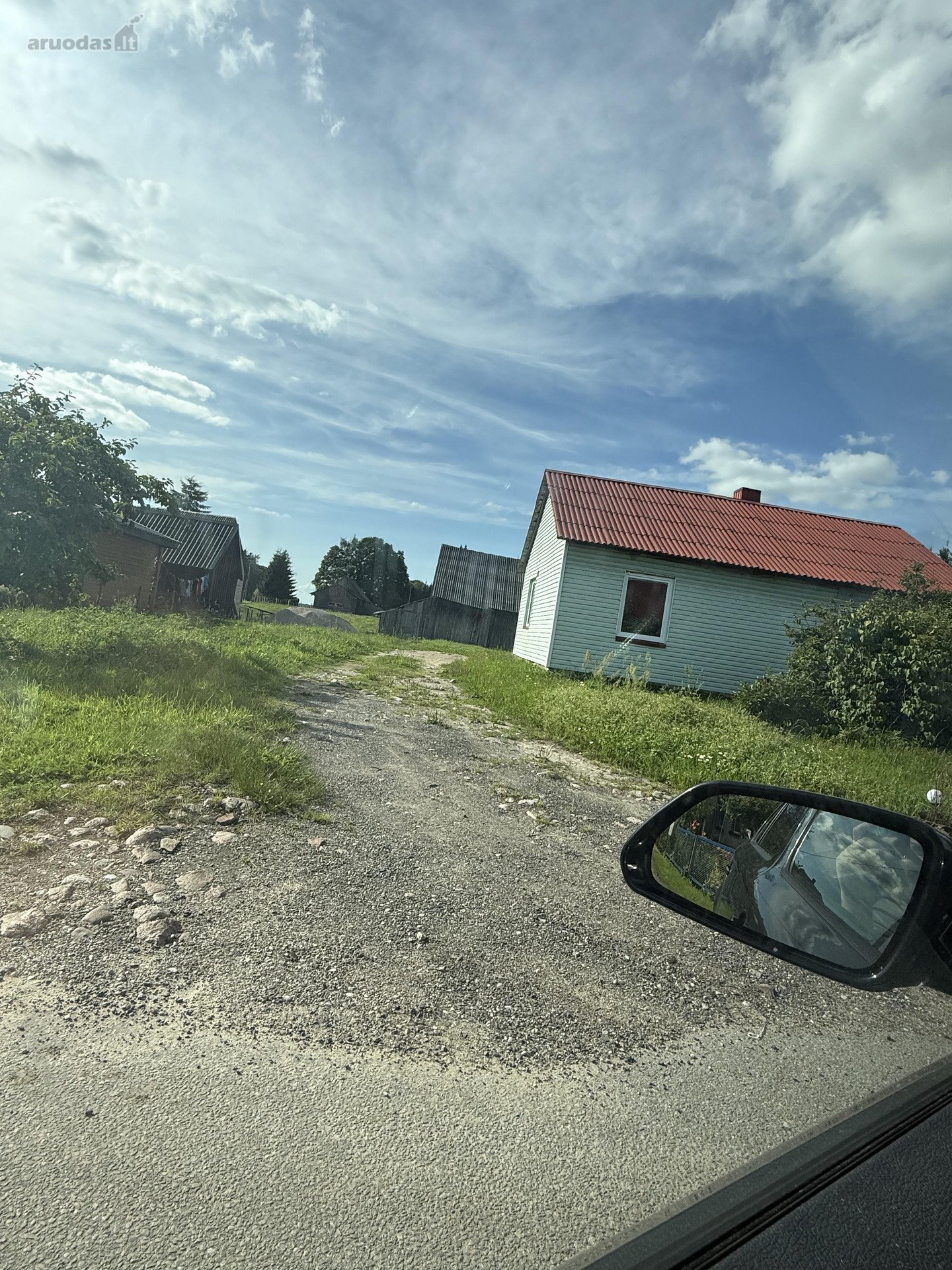 Parduodamas namas. Naujos šarvo durys nauji