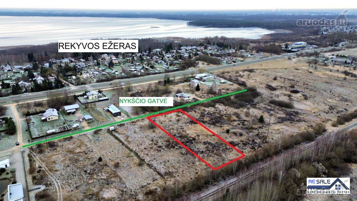 Parduodamas Erdvus 15 Arų Namų Valdos Sklypas