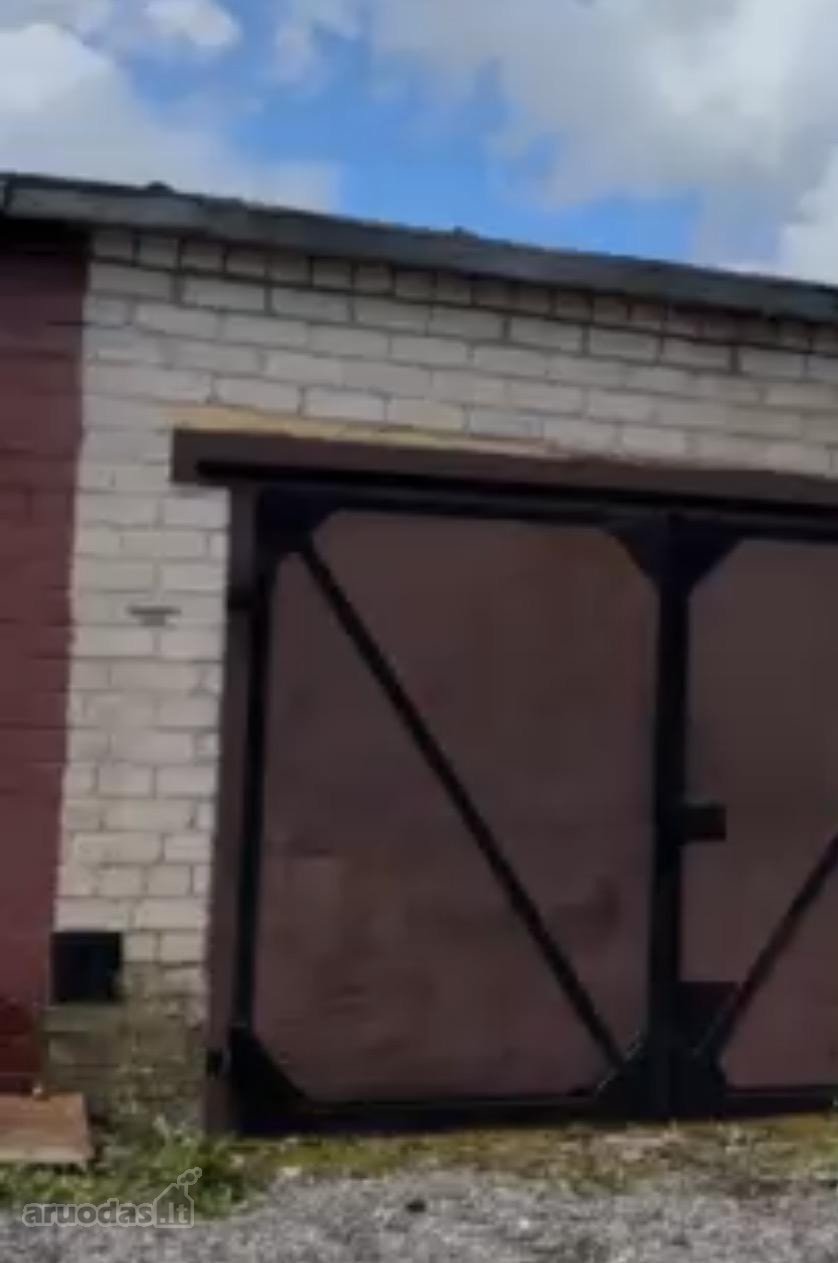 Nuomojamas sausas garažas su duobe.
