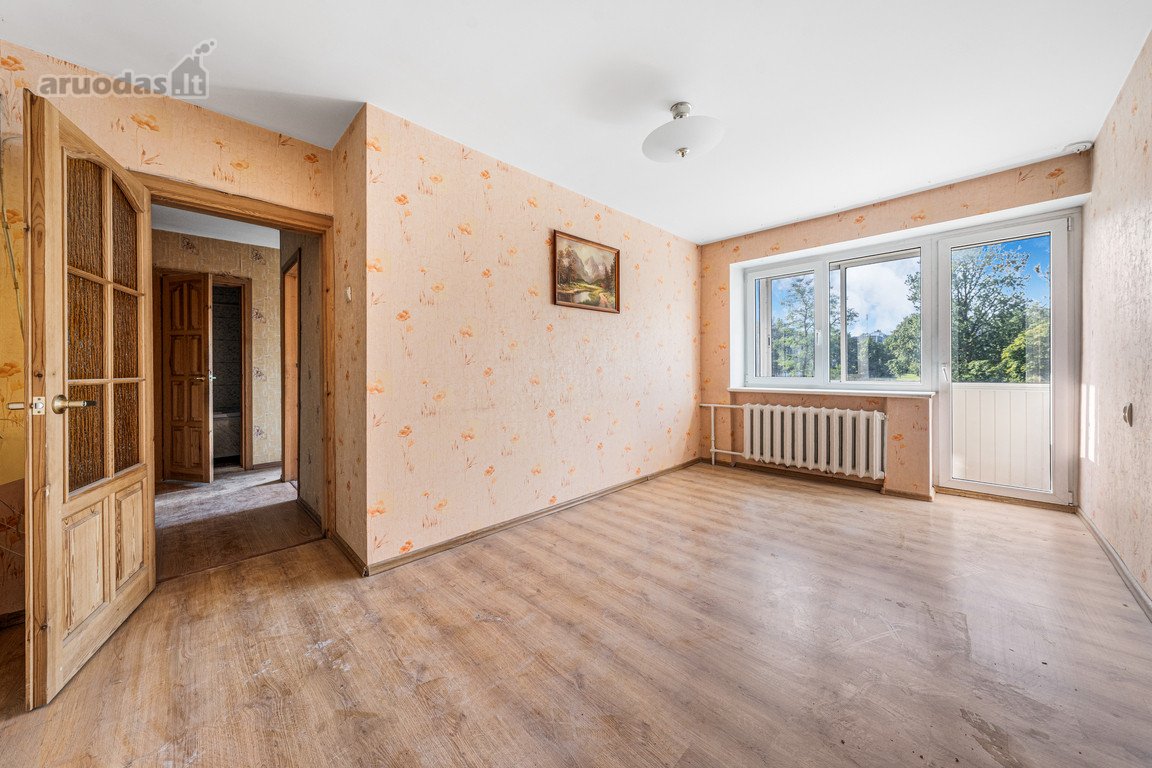 Parduodamas 2 Kambarių Butas Su Rūsiu Ir